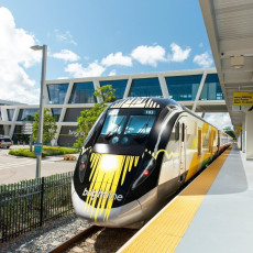 BRIGHTLINE TRAIN - (SAÍDAS DE ORLANDO PARA MIAMI)